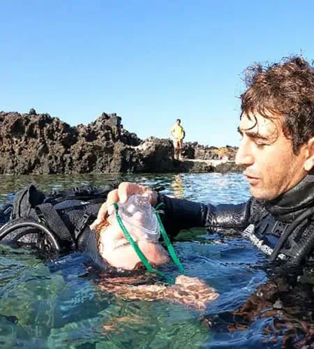 Cours de plongeur sauveteur de Taormina